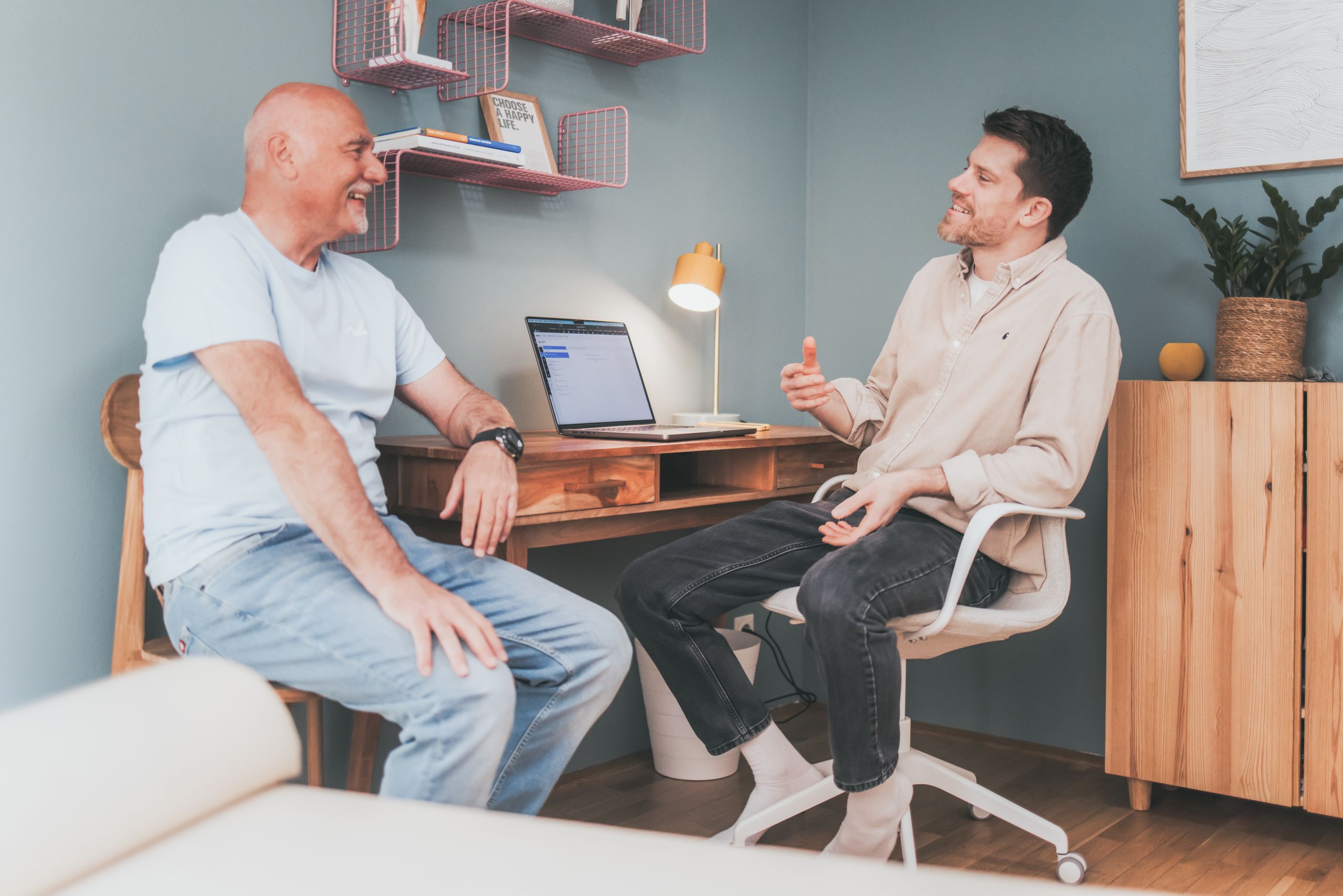 Daniel redet mit Patient